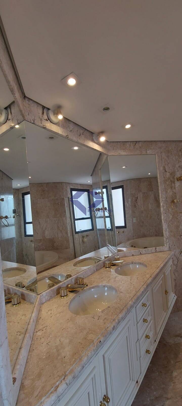 Apartamento, 3 quartos, 260 m² - Foto 11