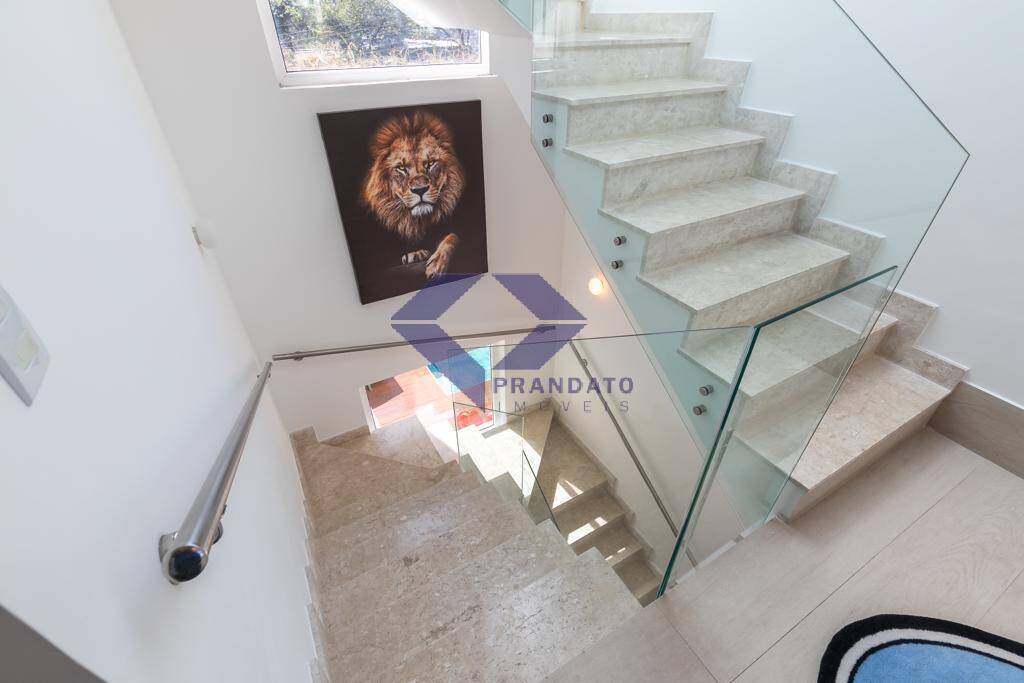 Casa de Condomínio à venda e aluguel com 4 quartos, 550m² - Foto 5