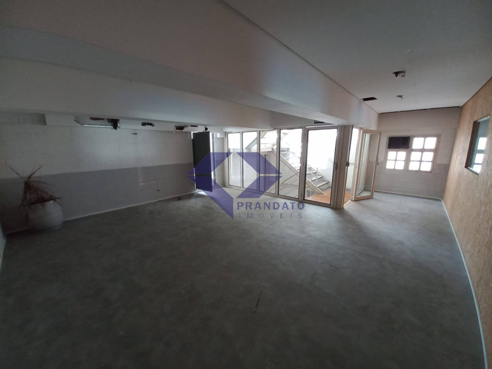 Depósito-Galpão-Armazém à venda e aluguel, 570m² - Foto 1