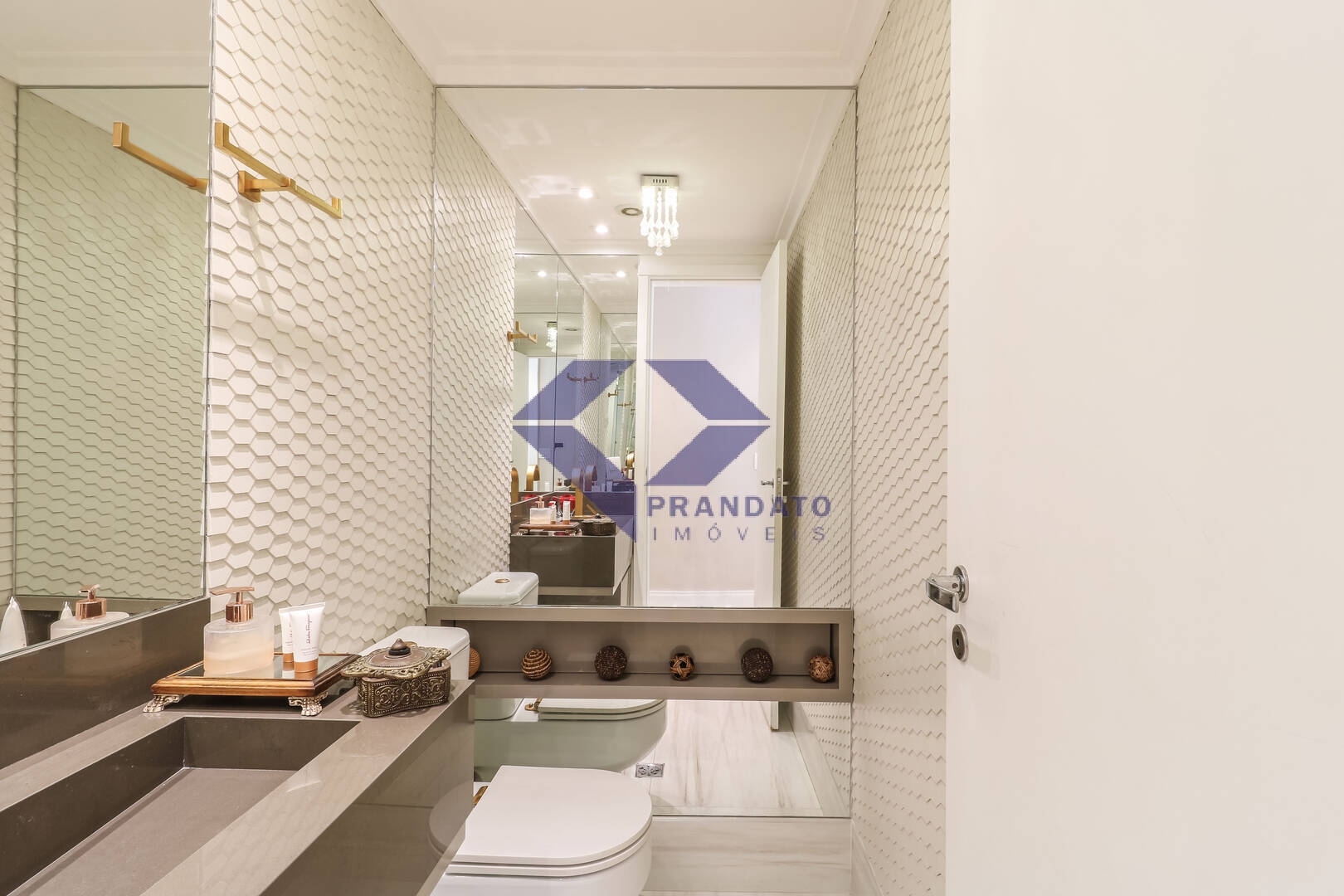 Apartamento à venda com 3 quartos, 134m² - Foto 8