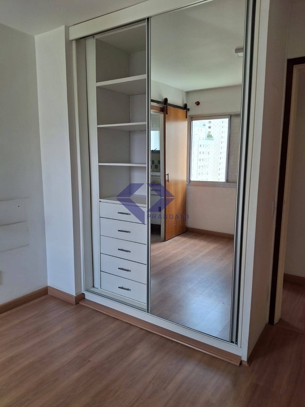 Apartamento à venda com 2 quartos, 83m² - Foto 12