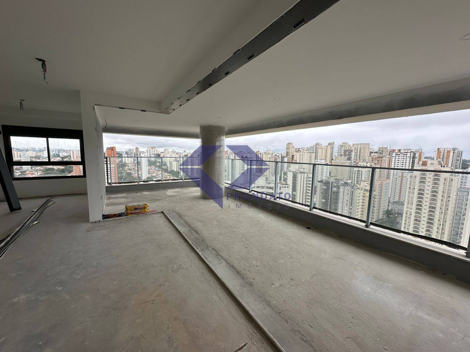 Apartamento, 3 quartos, 210 m² - Foto 2