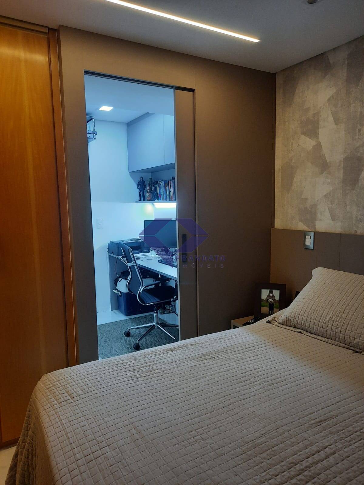 Apartamento à venda com 3 quartos, 121m² - Foto 13