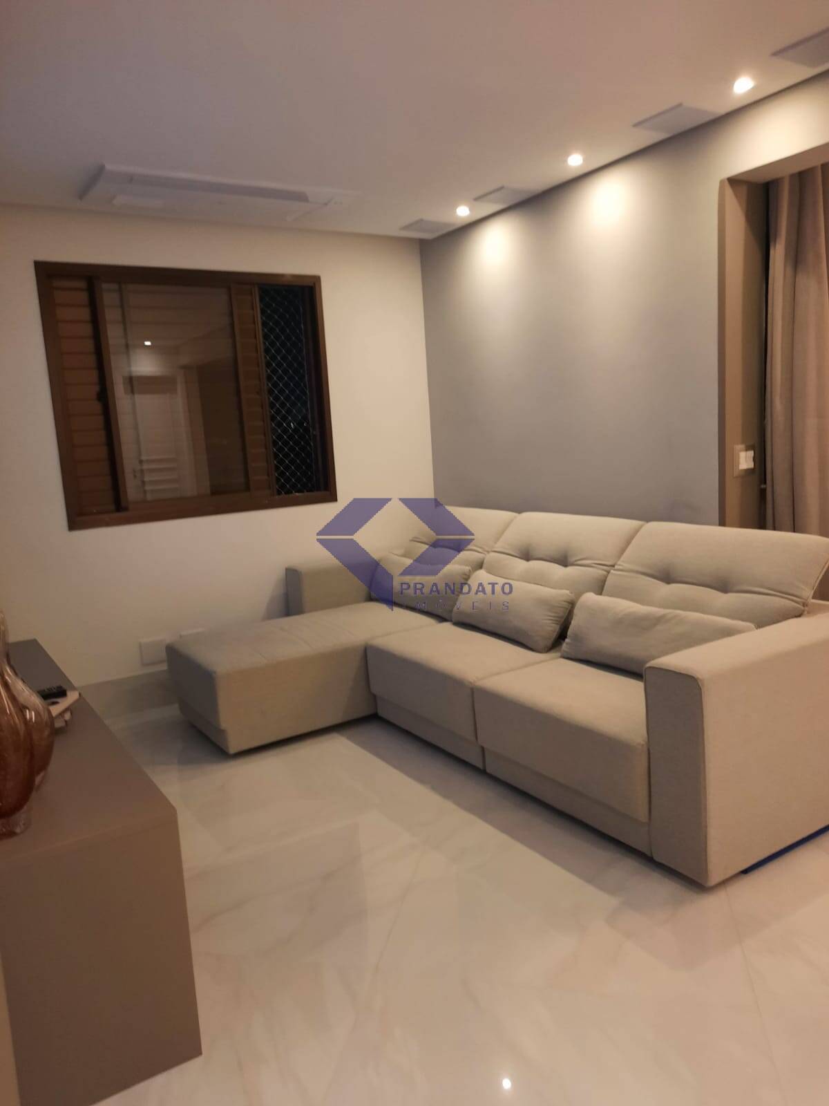 Apartamento à venda com 3 quartos, 121m² - Foto 4