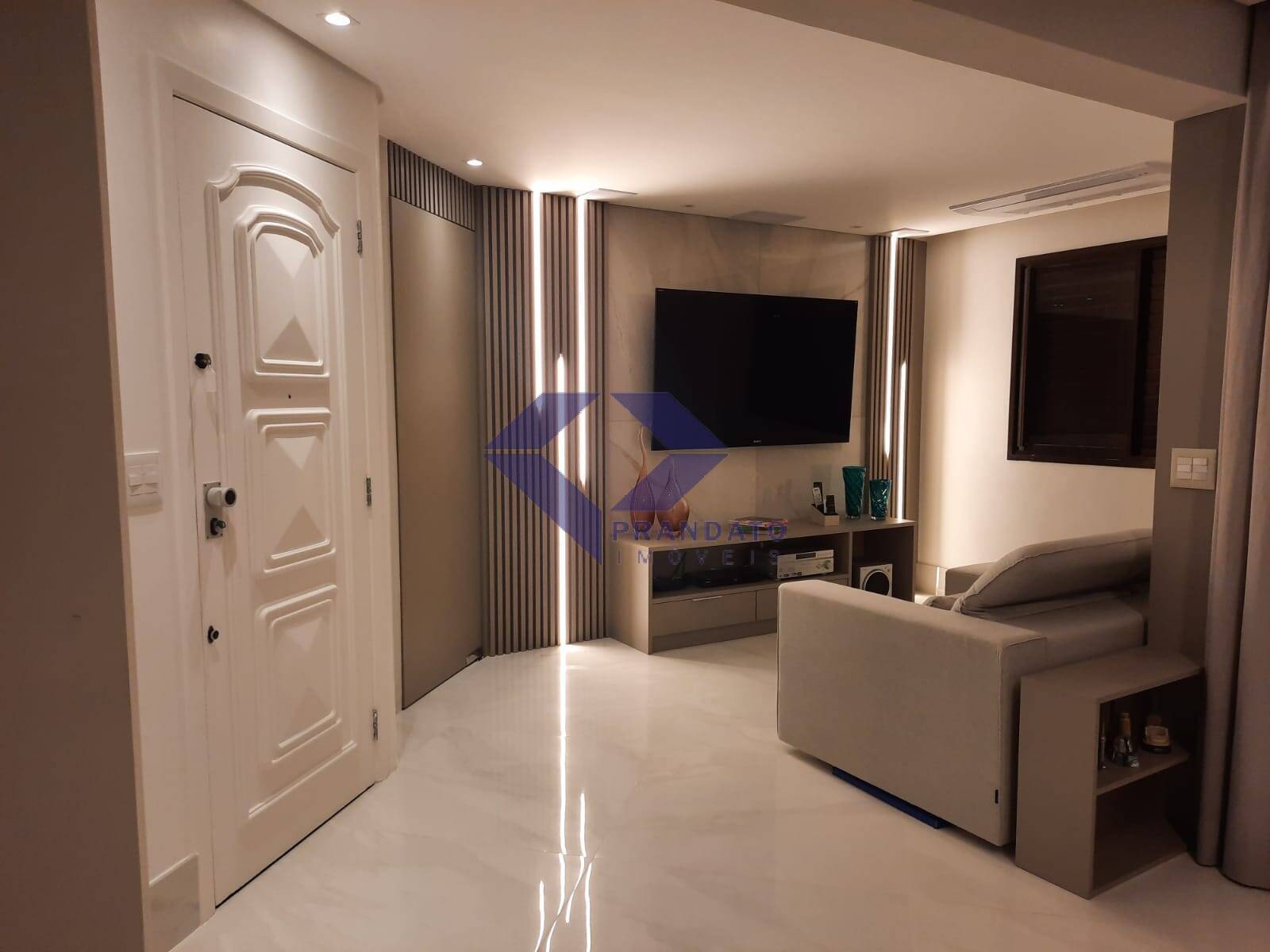 Apartamento à venda com 3 quartos, 121m² - Foto 7