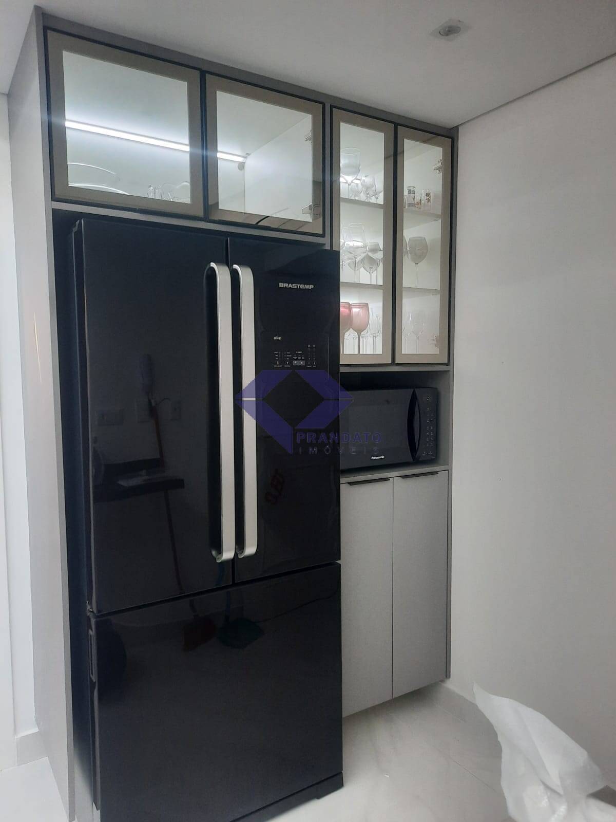 Apartamento à venda com 3 quartos, 121m² - Foto 9