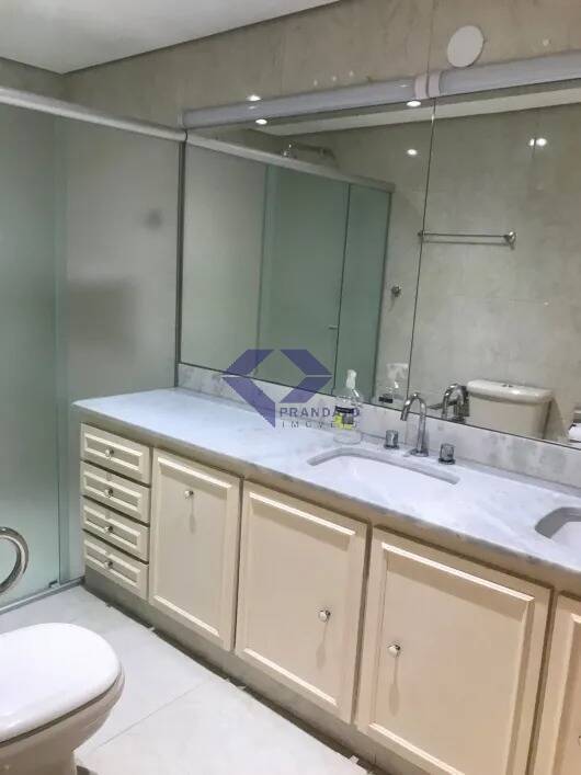 Apartamento para alugar com 3 quartos, 141m² - Foto 11