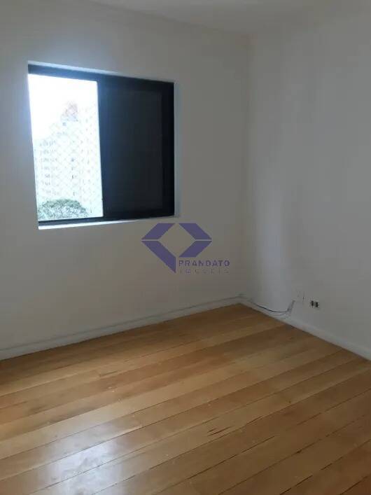 Apartamento para alugar com 3 quartos, 141m² - Foto 8