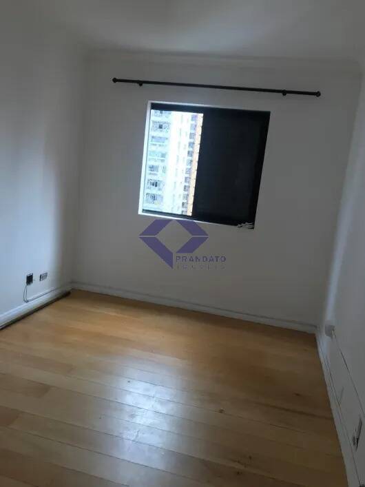 Apartamento para alugar com 3 quartos, 141m² - Foto 9