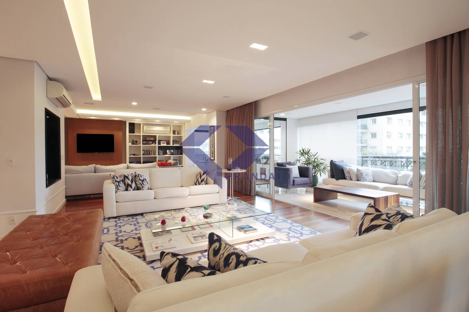 Apartamento, 3 quartos, 350 m² - Foto 1