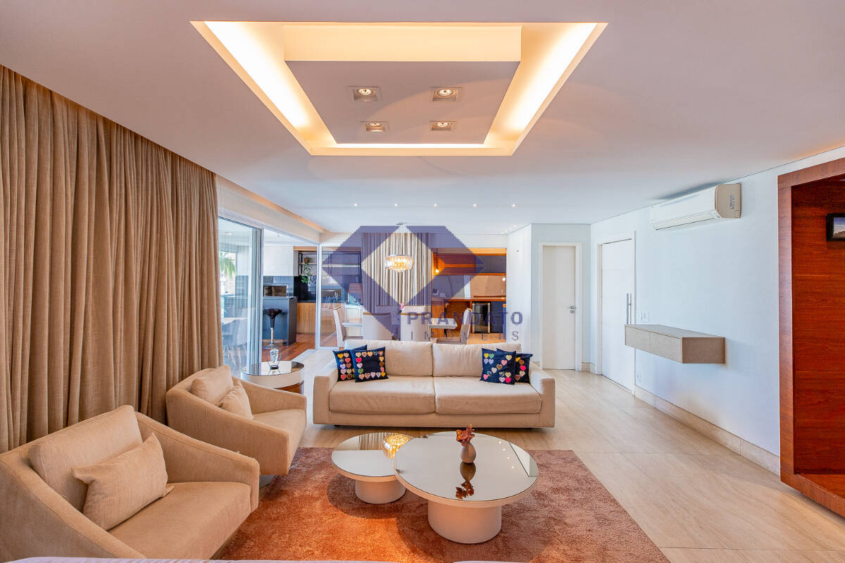 Apartamento à venda com 3 quartos, 194m² - Foto 1