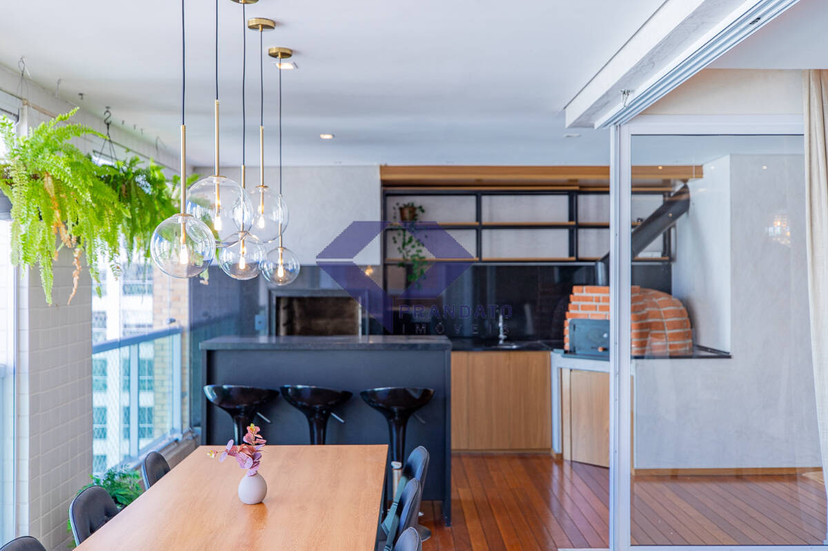 Apartamento à venda com 3 quartos, 194m² - Foto 4