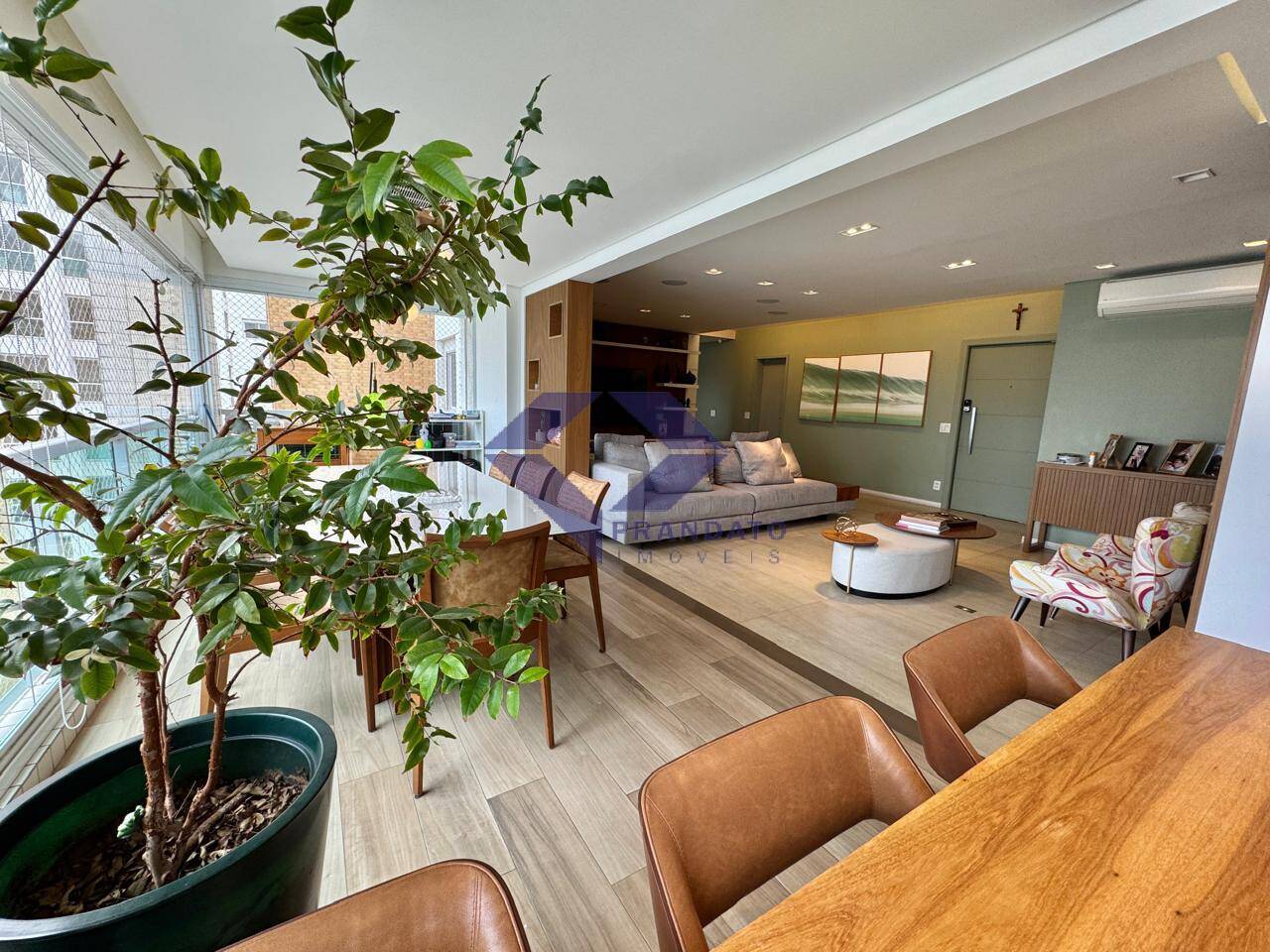 Apartamento, 3 quartos, 194 m² - Foto 1