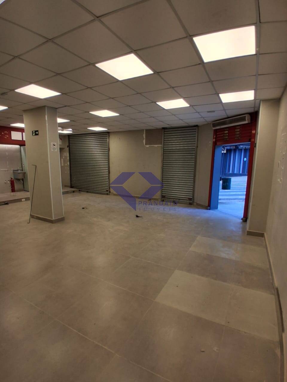 Loja-Salão, 120 m² - Foto 1