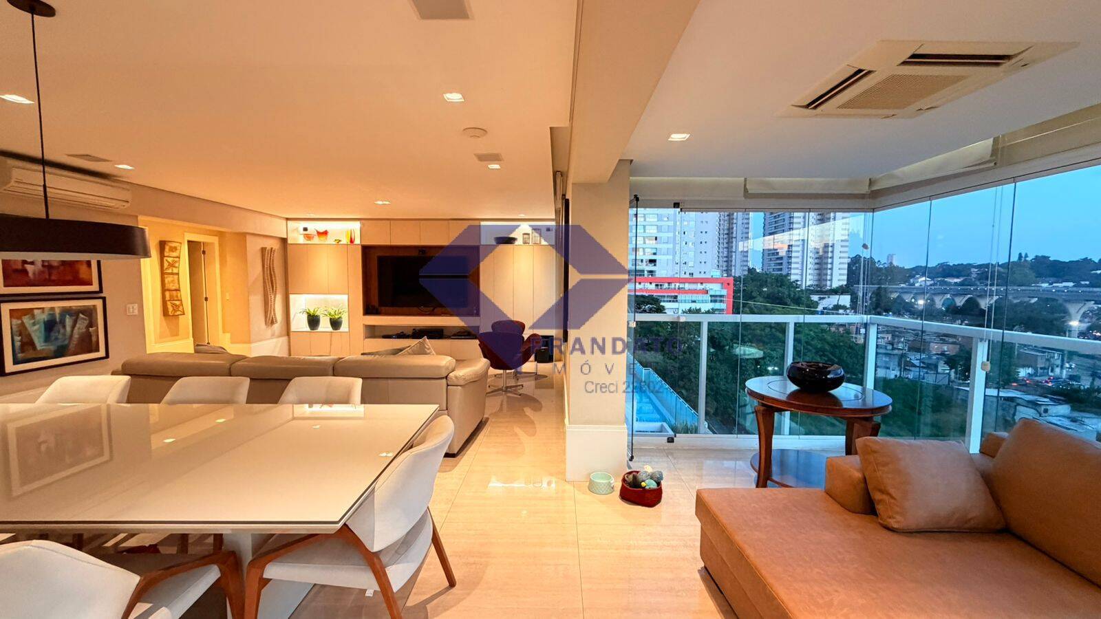 Apartamento, 4 quartos, 251 m² - Foto 1